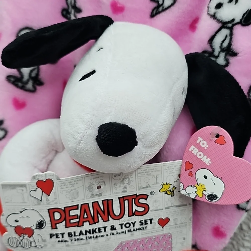 Nwt Peanuts Snoopy Valentine's Day Pet blanket and Squeak toy in Pink and white - Picture 12 of 13